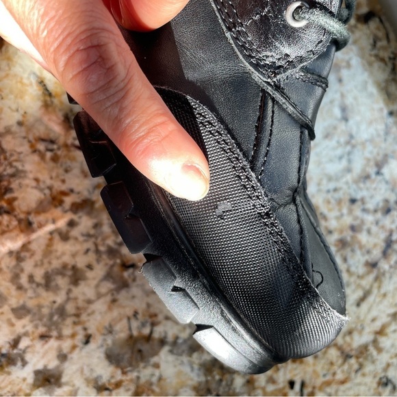 Ralph Lauren Rugged Black Fur-Lined Boots - Picture 6 of 14